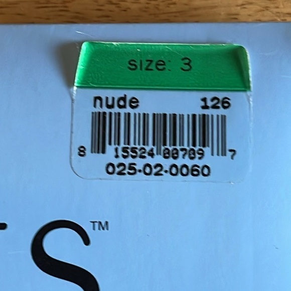 NWT Assets By Sara Blakely Nude Perfect Pantyhose - Picture 5 of 5